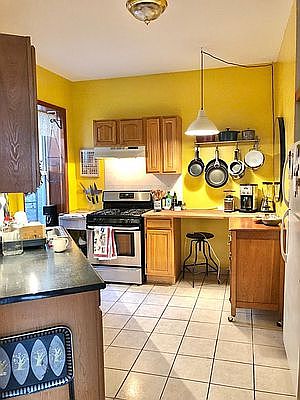 2nd image of 323 Saint Johns Pl #2