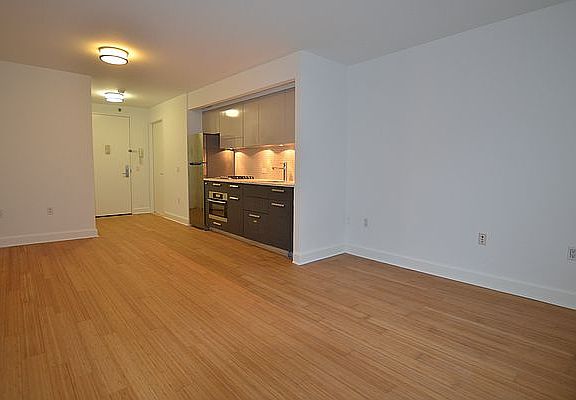 4th image of 505 W 47th St #3BS
