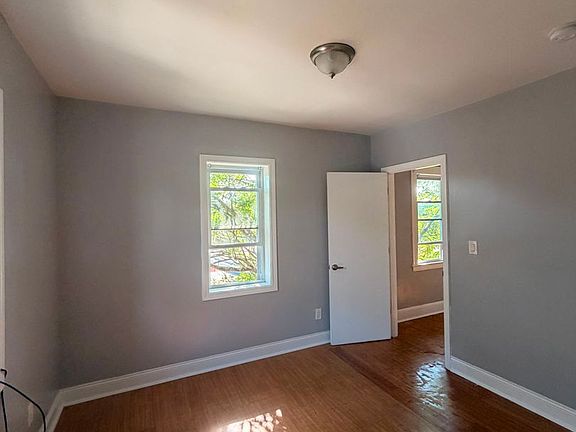 5th image of 308 Main St #4