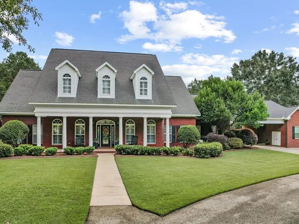 19 Harrington Ln, Dothan, AL 36305