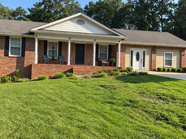 6460 Skyline Dr, Douglasville, GA 30135