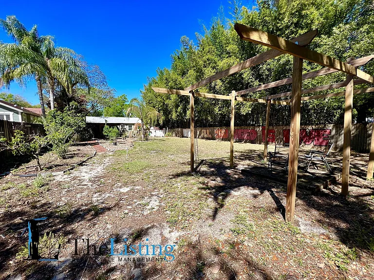 5905 N Tampa St — Photo 17