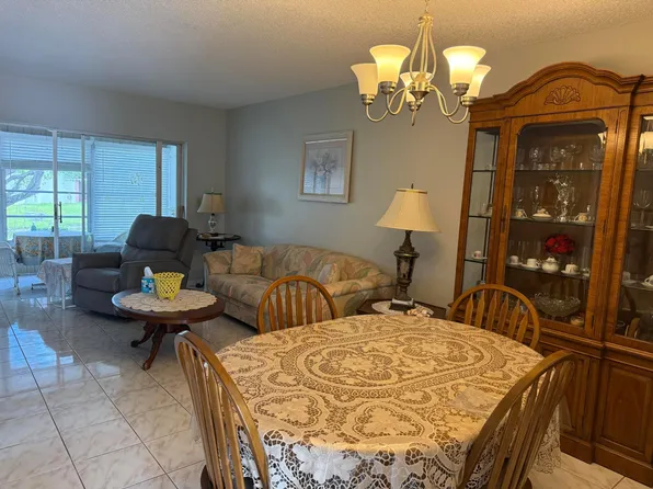 3001 NW 46th Avenue #204, Lauderdale Lakes, FL 33313