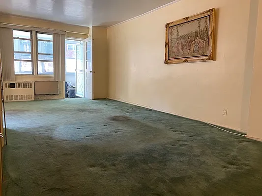 Sold by Winzone Realty Inc | media 4