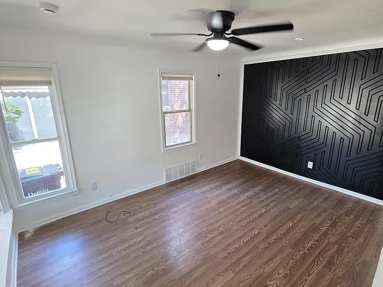 15770 Stansbury St — Photo 6