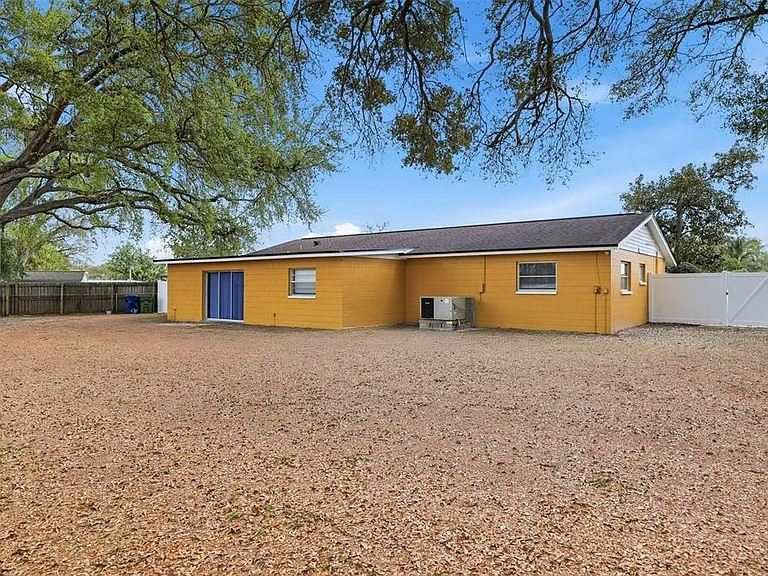 2327 W Knollwood Pl — Photo 36