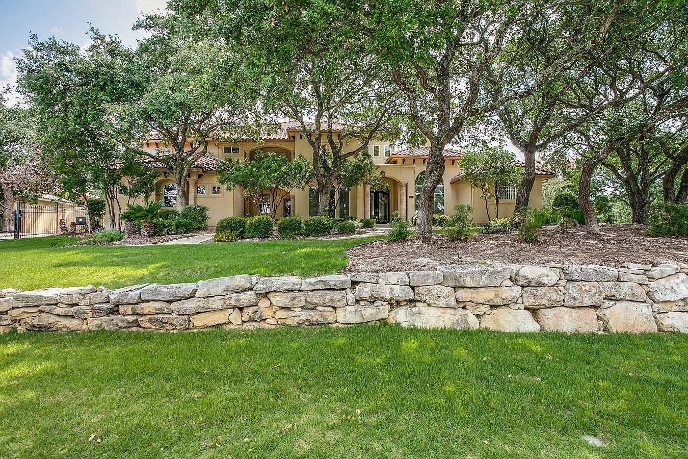 24 Champion Trl, San Antonio, TX 78258 Zillow