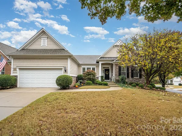 9335 Whistling Straits Dr, Fort Mill, SC 29715