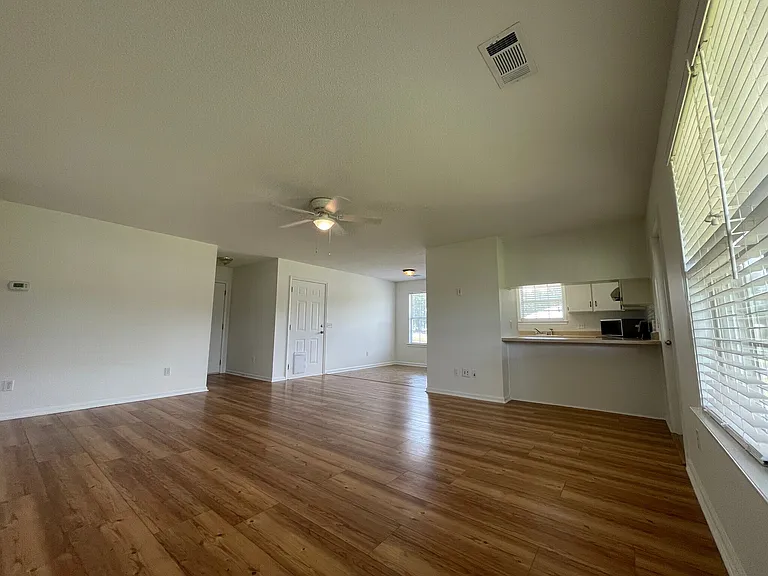 119 Blake Dr — Photo 5