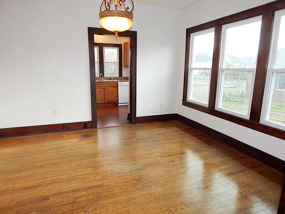 5th image of 1202 New York Ave