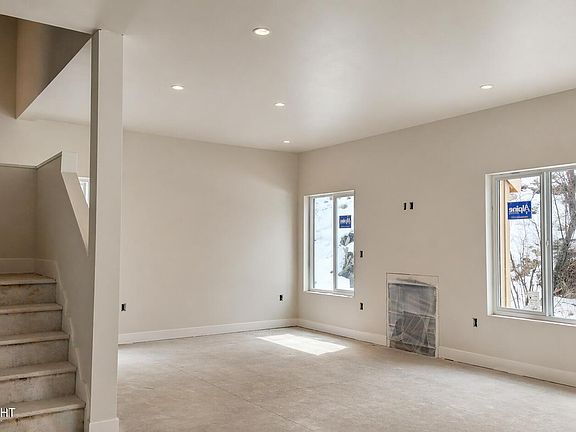 4th image of 16530 Eleonora St