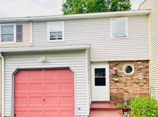 8015B Marlin Dr, Clay, NY 13041