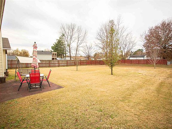 4th image of 313 Brenda Dr