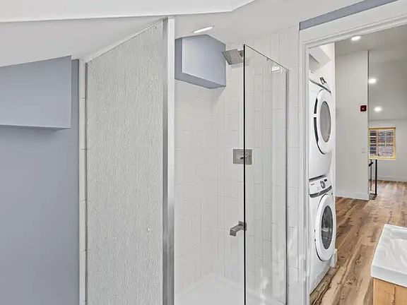 3rd image of 1222 Chancellor St #9