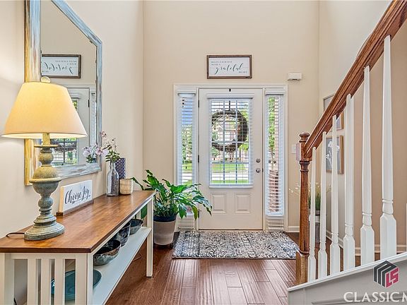 3rd image of 353 Baymist Drive