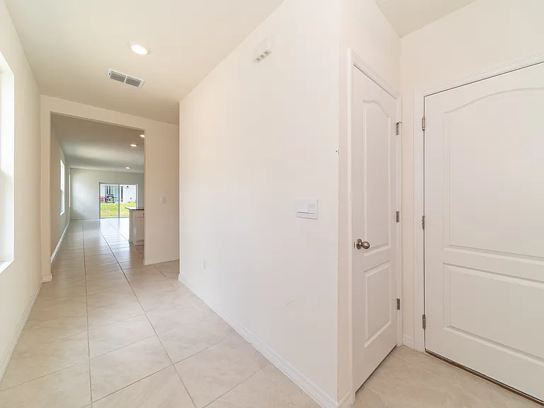 1181 Cascades Ave — Photo 8