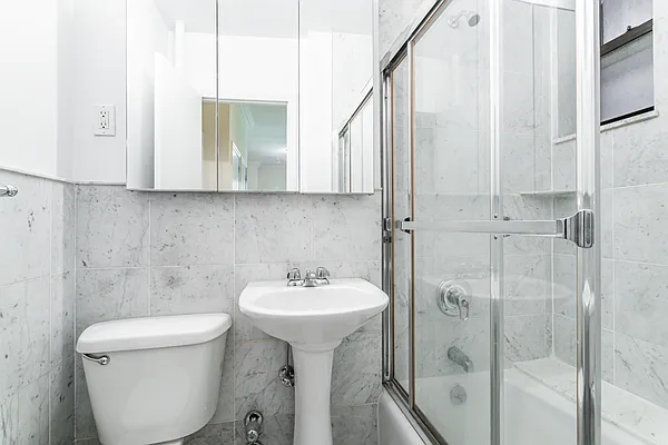 Rented by (Legacy) Elegran | media 8