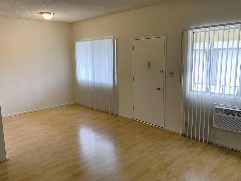 1151 Justin Ave #9 — Photo 3