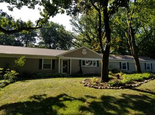 137 Big Oaks Rd, Trout Valley, IL 60013