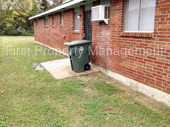 3rd image of 1822 Olive St
