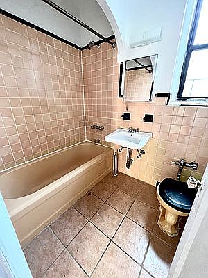 5th image of 47-40 41st St #1E