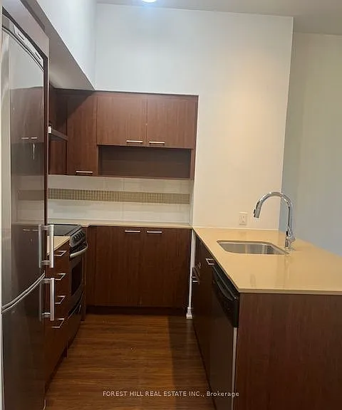 320 Tweedsmuir Ave #303 — Photo 9