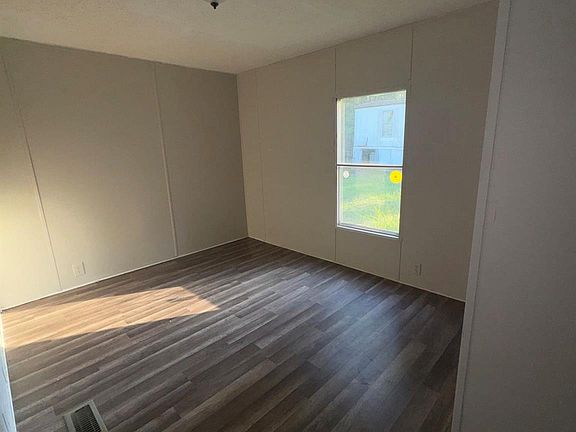 2nd image of 1291 Baker Rd