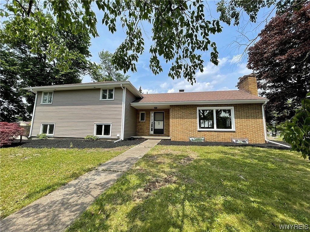 1 Pickthorn Dr, Batavia, NY 14020 Zillow