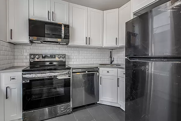 Rented by Onyx | media 24