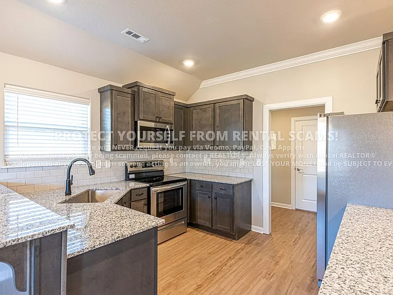 441 Peach Ave — Photo 5