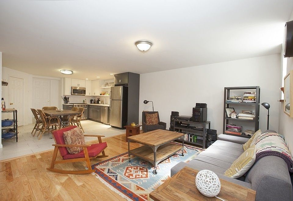 1st image of 13 Dennett Pl #1