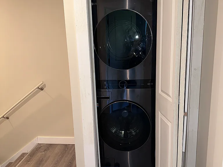 22 School St #1 — Photo 14