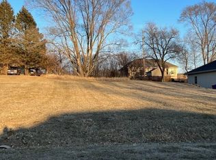 1211 Beaver Lake Blvd, Plattsmouth, NE 68048