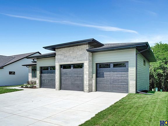 4th image of 8900 Sandalwood Dr