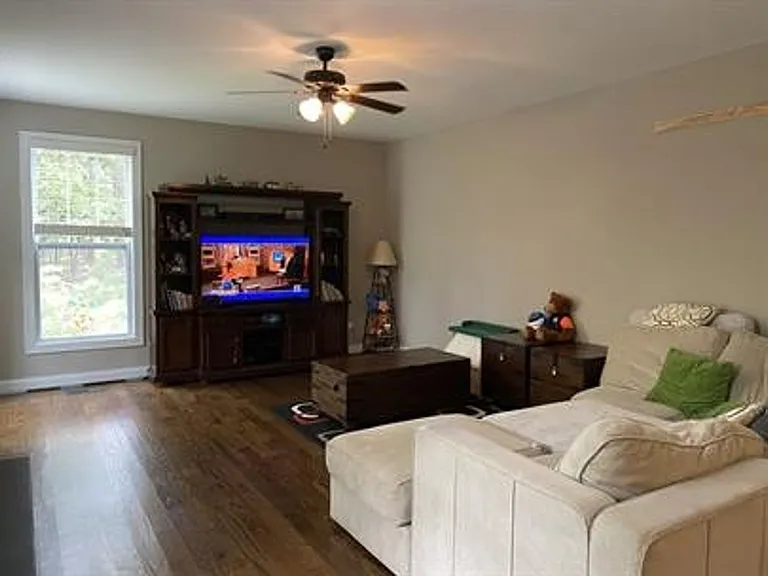 290 Quail Holw — Photo 6