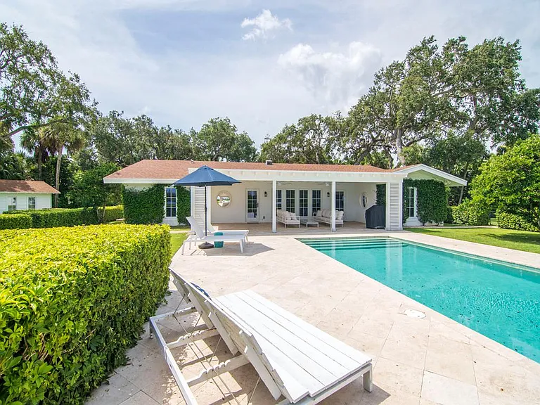 215 Live Oak Rd — Photo 24