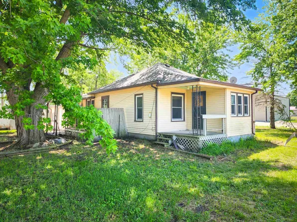 300 S Walnut St, Tilden, NE 68781