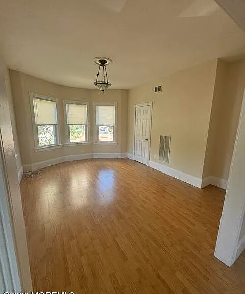 608 Emory St #2 — Photo 4
