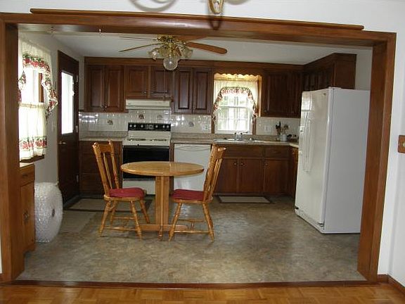 5th image of 17 Bulova Dr