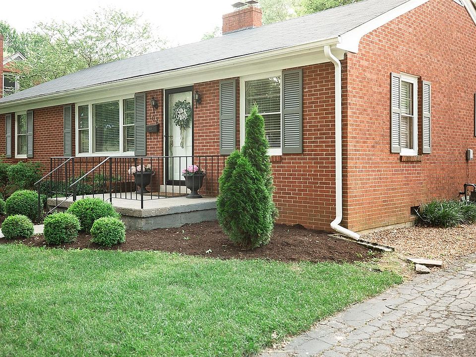 1st image of 102 Woodlawn Dr