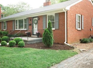 102 Woodlawn Dr, Versailles, KY 40383