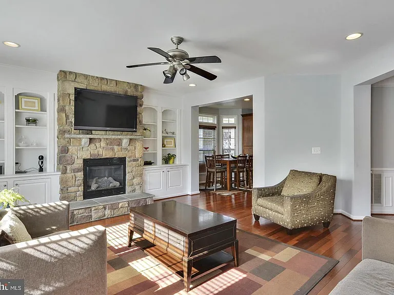 42977 Thornblade Cir — Photo 8