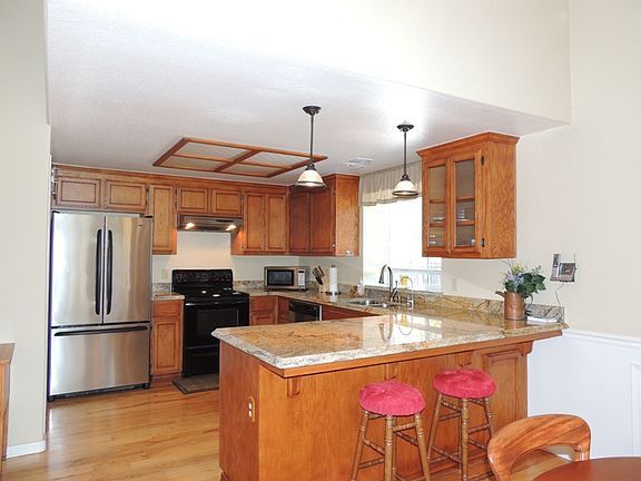 4th image of 2629 Huckleberry Ln