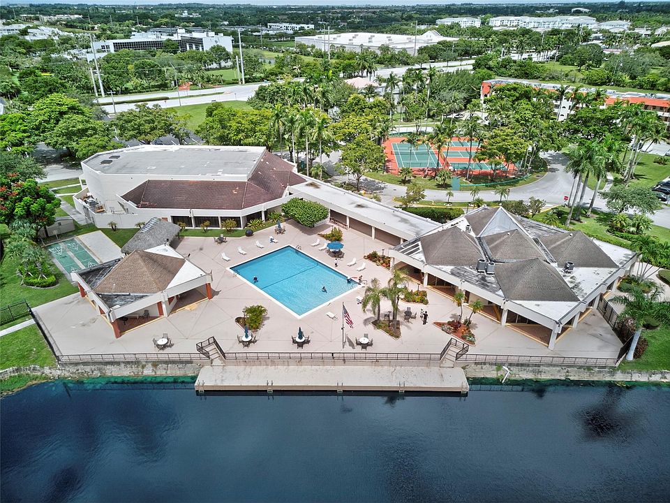 1st image of 2931 Sunrise Lakes Drive #201