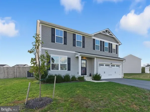 93 Switchgrass Ct, Bunker Hill, WV 25413