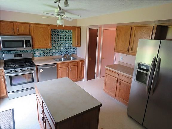 4th image of 1398 Brookedge Dr