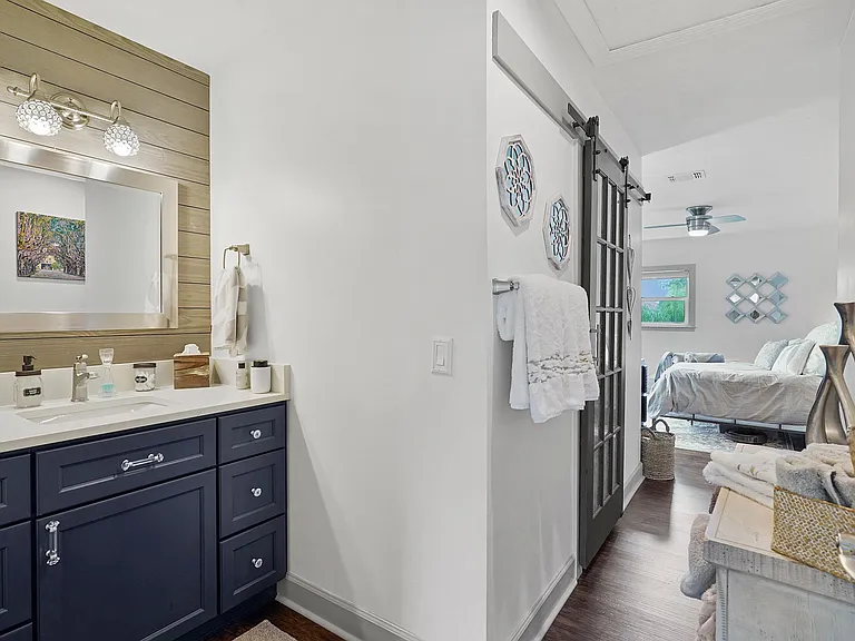 500 Turnberry Ln — Photo 33