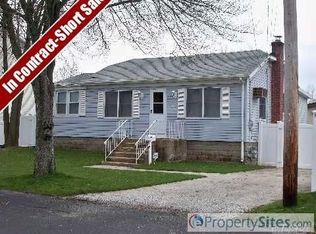 161 Waco St, Lindenhurst, NY 11757
