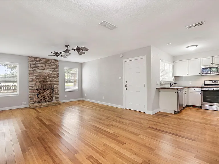 2402 Berkeley Ave #A — Photo 9