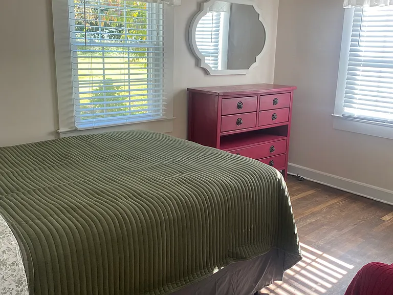312 Hialeah Dr — Photo 9